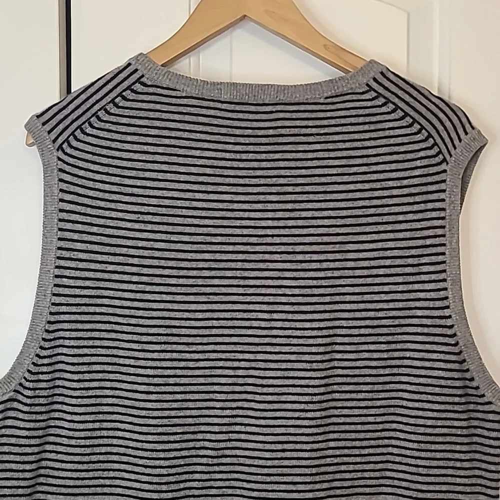 J. Crew men's striped V-neck sweater vest cotton cashmere blend Gray Navy Size L